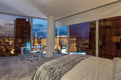 aria penthouses las vegas  In Vegas, it's a 2400 sq ft 2 bdrm / 2